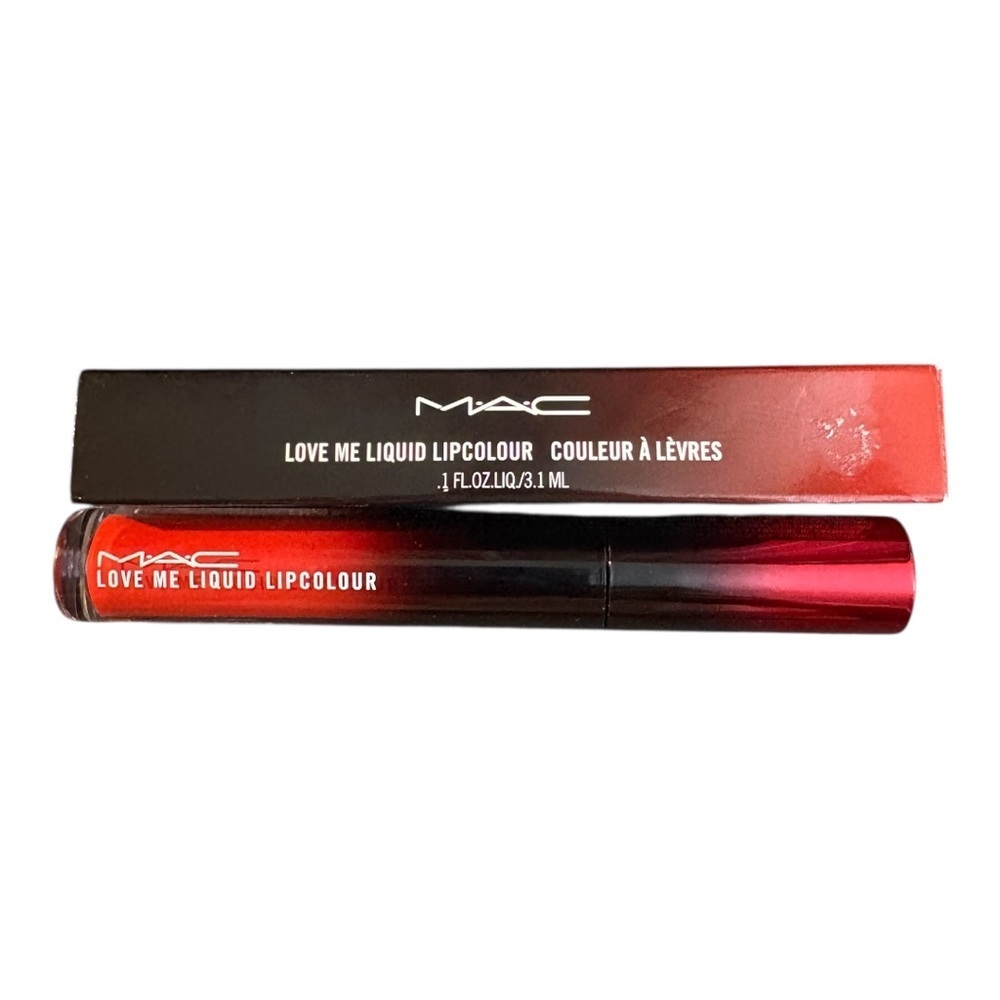 MAC Love Me Liquid Lipcolour in Deify Me NIB